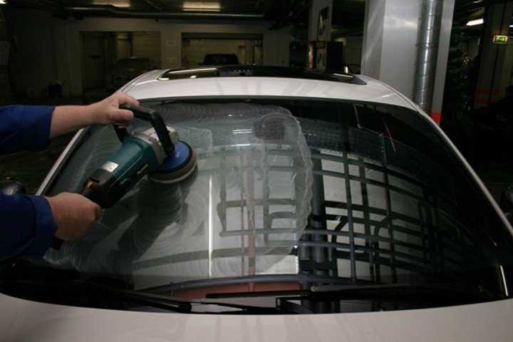 Технология полировки стёкол автомобиля от царапин