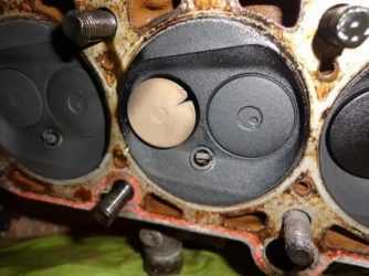 Как определить, что прогорел клапан в двигателе авто: признаки и симптомы