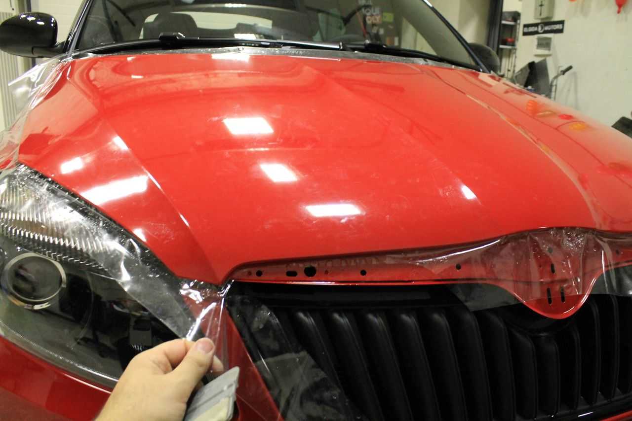Как наклеить карбоновую плёнку на авто своими руками - инструкция по обтягиванию с фото и видео