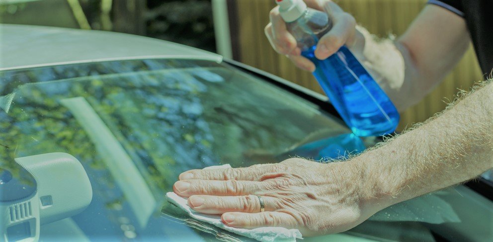 Как убрать царапины с лобового стекла автомобиля своими руками, полировка после дворников