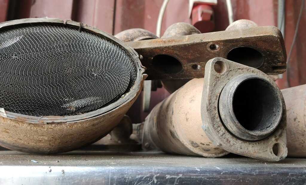 Сколько стоит сдать старый автомобильный катализатор?