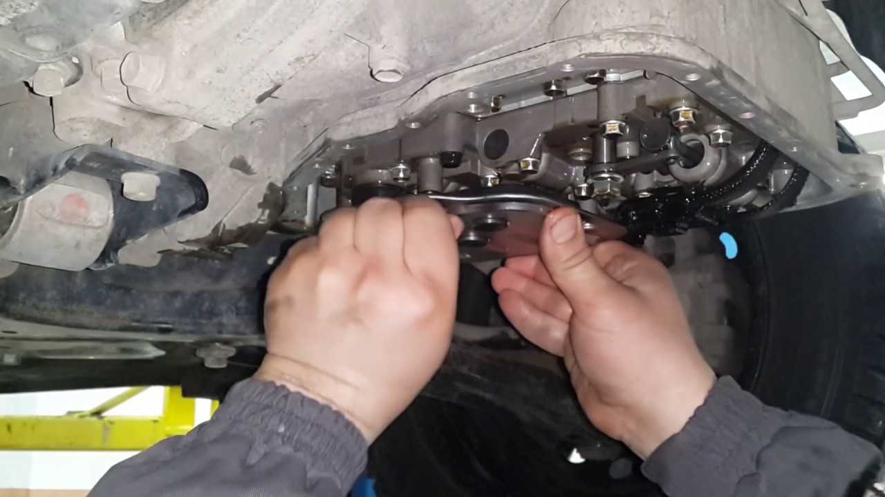 Как поменять трансмиссионное масло в автоматической коробке передач на Volkswagen Touareg Какое масло заливать в АКПП Туарег, как выполняется замена