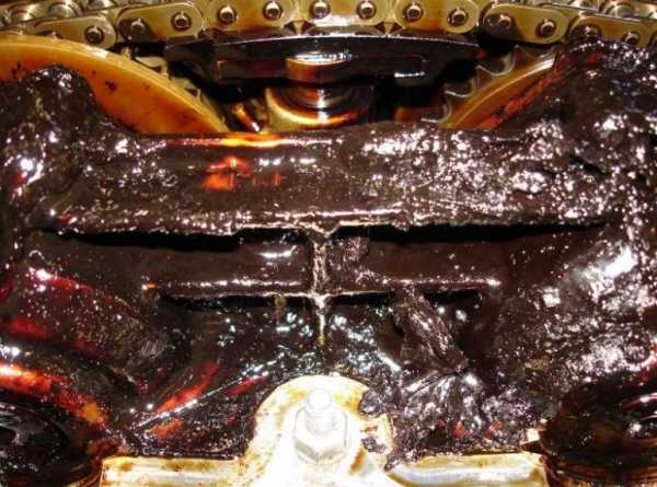 Почему быстро чернеет (темнеет) масло в двигателе