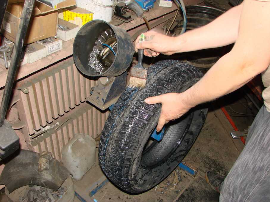 Ошиповка шин: как купить ремонтные шипы правильно