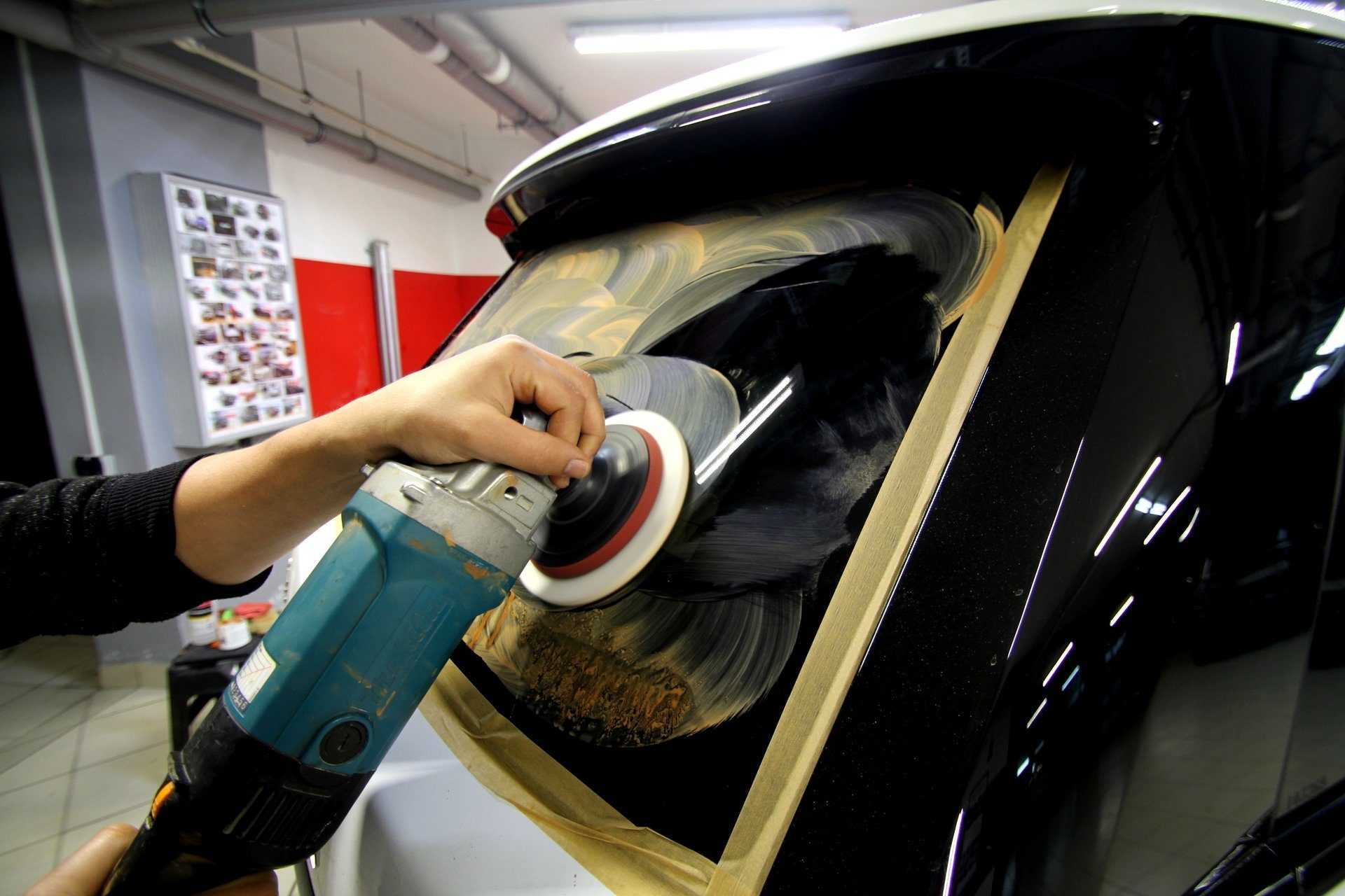 Описание процесса полировки лобового стекла автомобиля