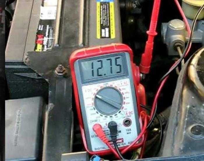 Напряжение аккумулятора автомобиля: таблица параметров заряженного и разряженного акб | ?⚡автомобильные аккумуляторы