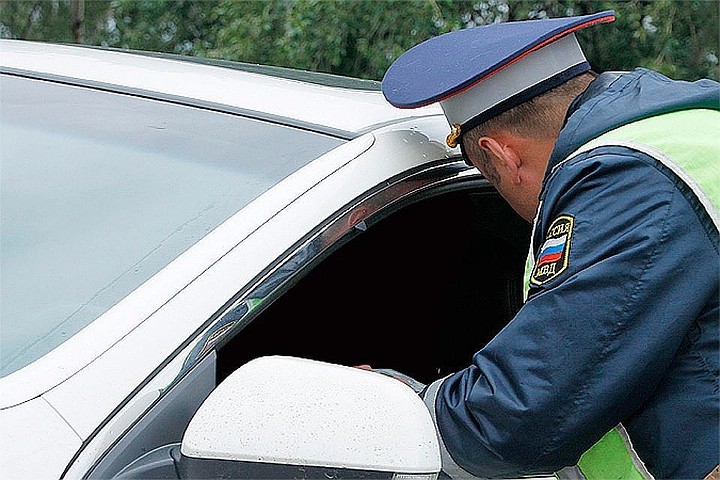 Законно ли штрафовать за багажник на крыше машины