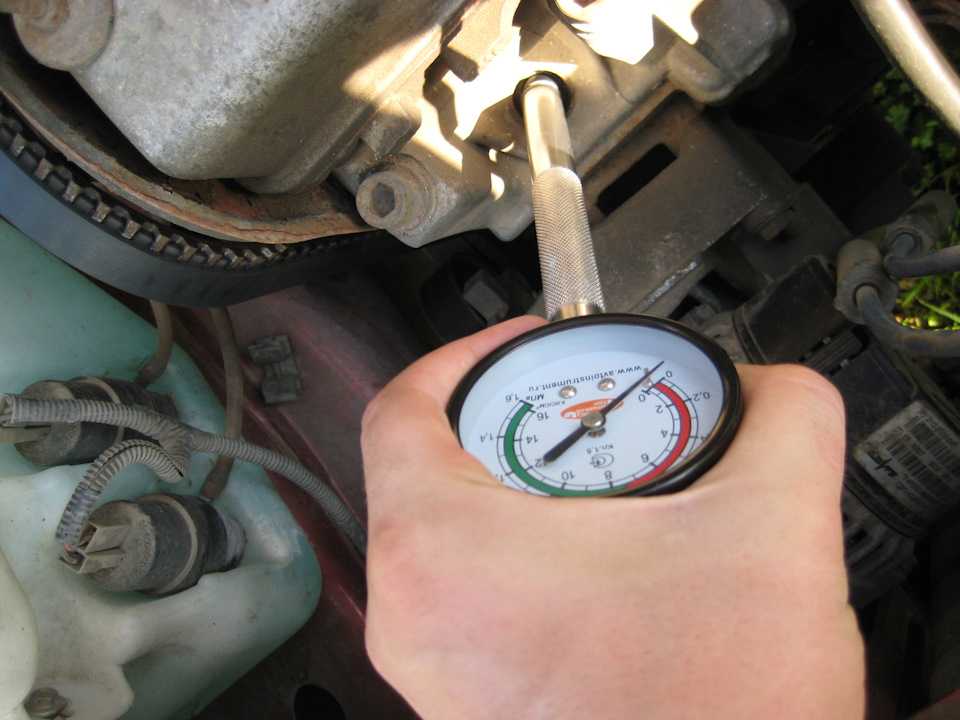 Как измерить компрессию в цилиндрах двигателя, и на что указывает пониженная компрессия?