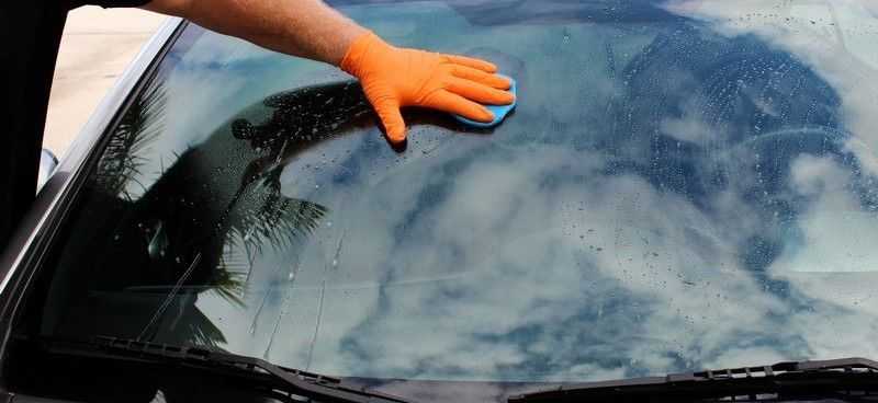 Возможно ли убрать царапины на стекле авто при помощи подручных средств?